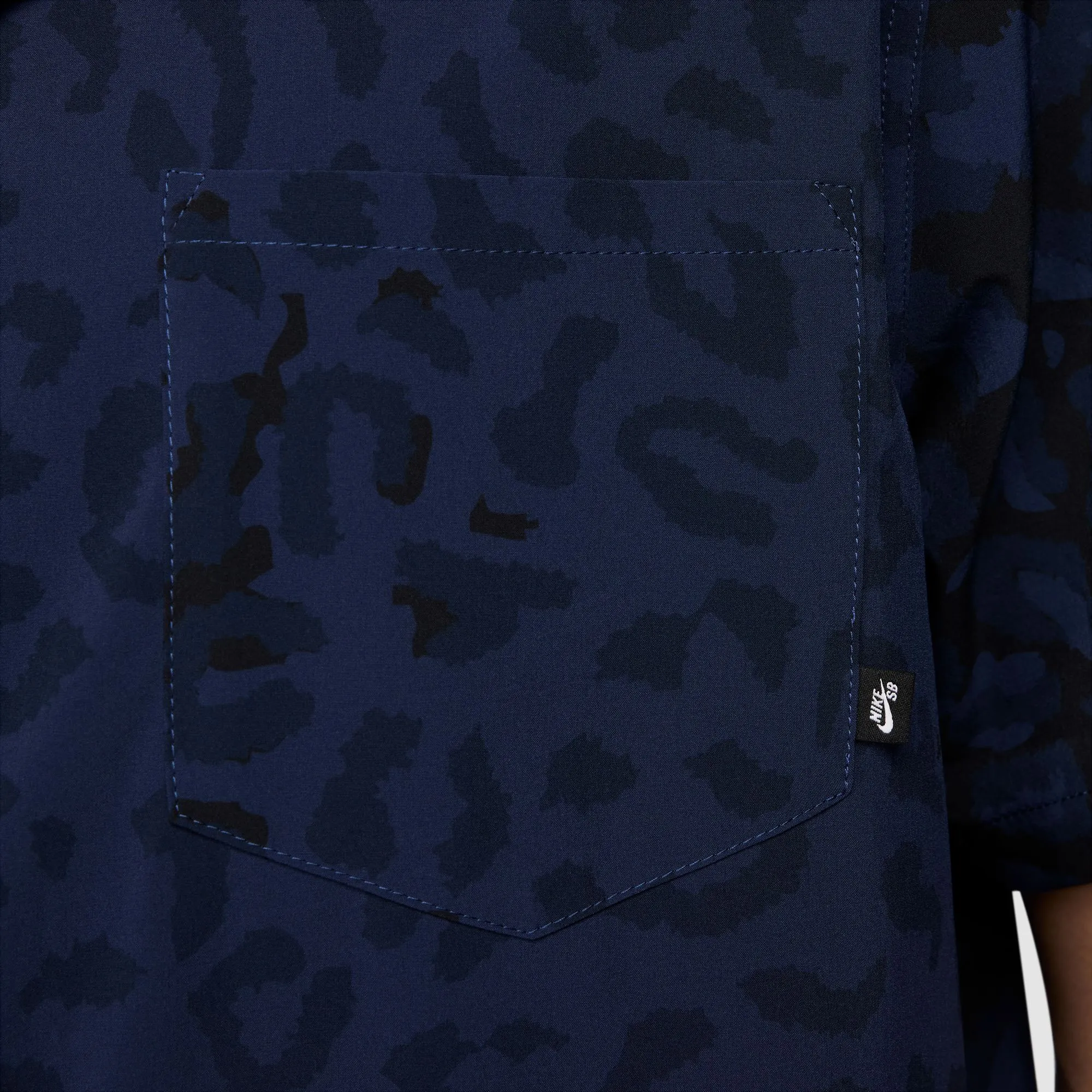 Nike SB Print Bowler Button-Up Skate Shirt (Midnight Navy)